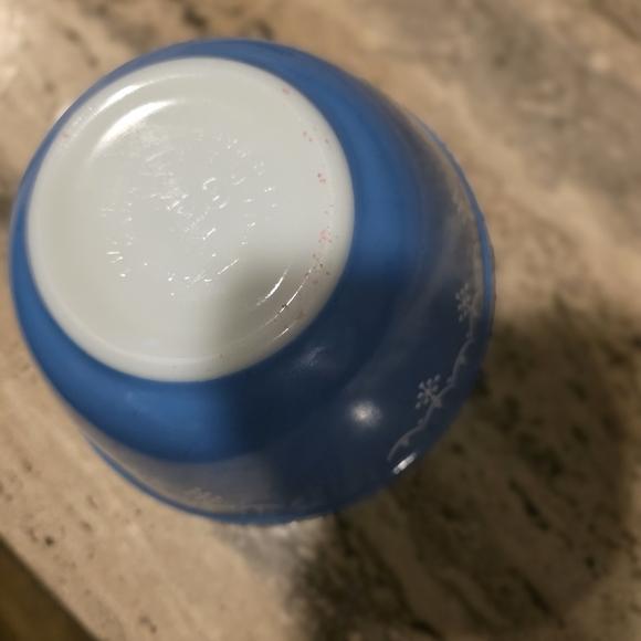 Pyrex Blue and White Decorative Bowl - Picture 3 of 4